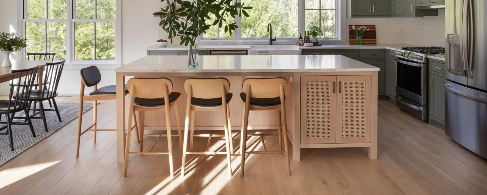 Riva Metro oak in a farmhouse kitchen
